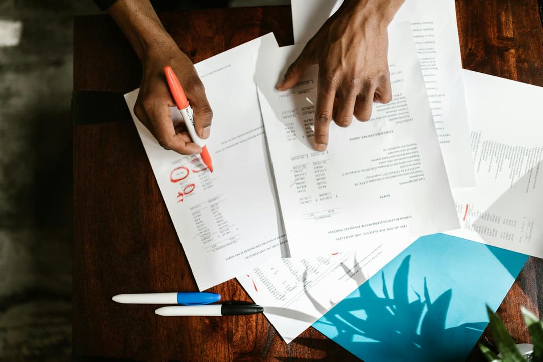 Sales and finance teams checking invoice timing against partial delivery records