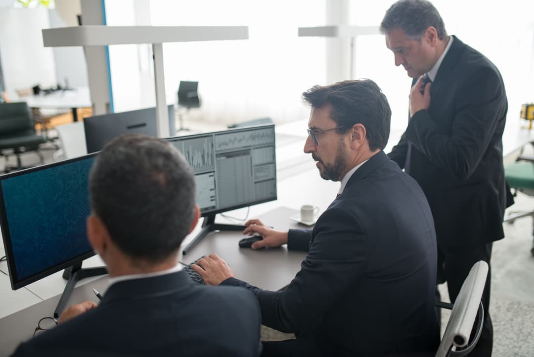 Finance team member reviewing a partial payment and remaining invoice balance