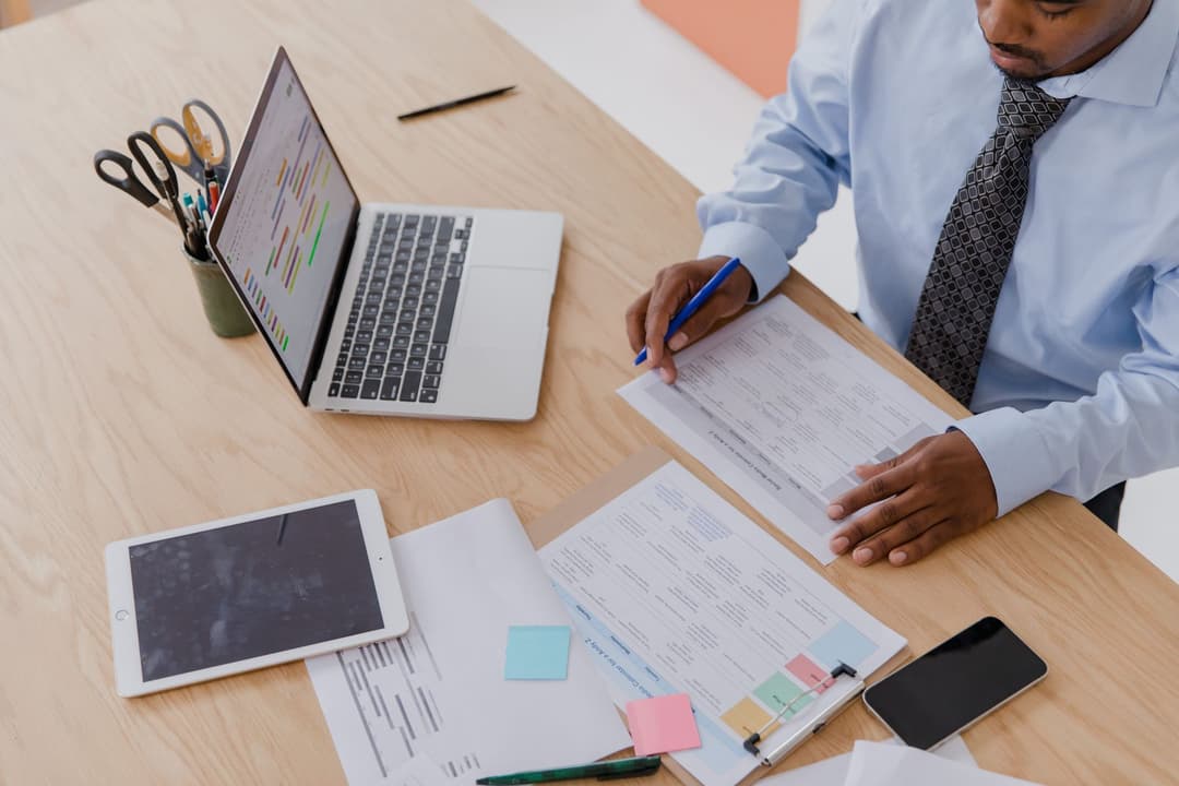 Sales administrator reviewing quotation ownership and next follow-up action