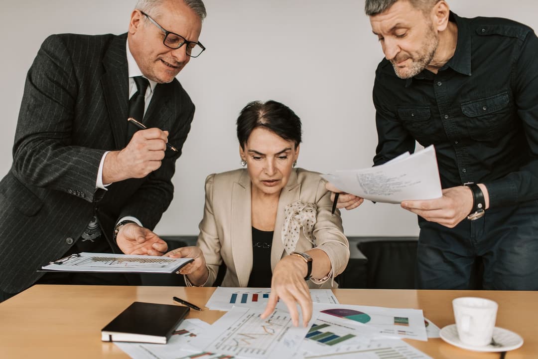 Sales manager reviewing open quotations by assigned owner and status