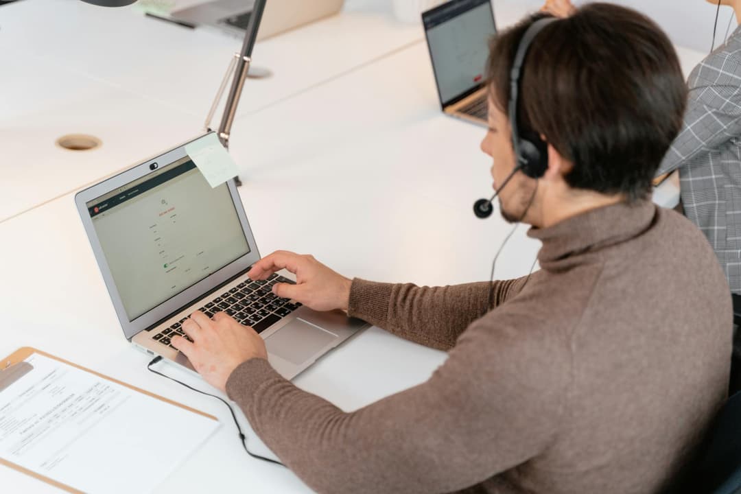 Sales user reviewing quotation follow-up reminders